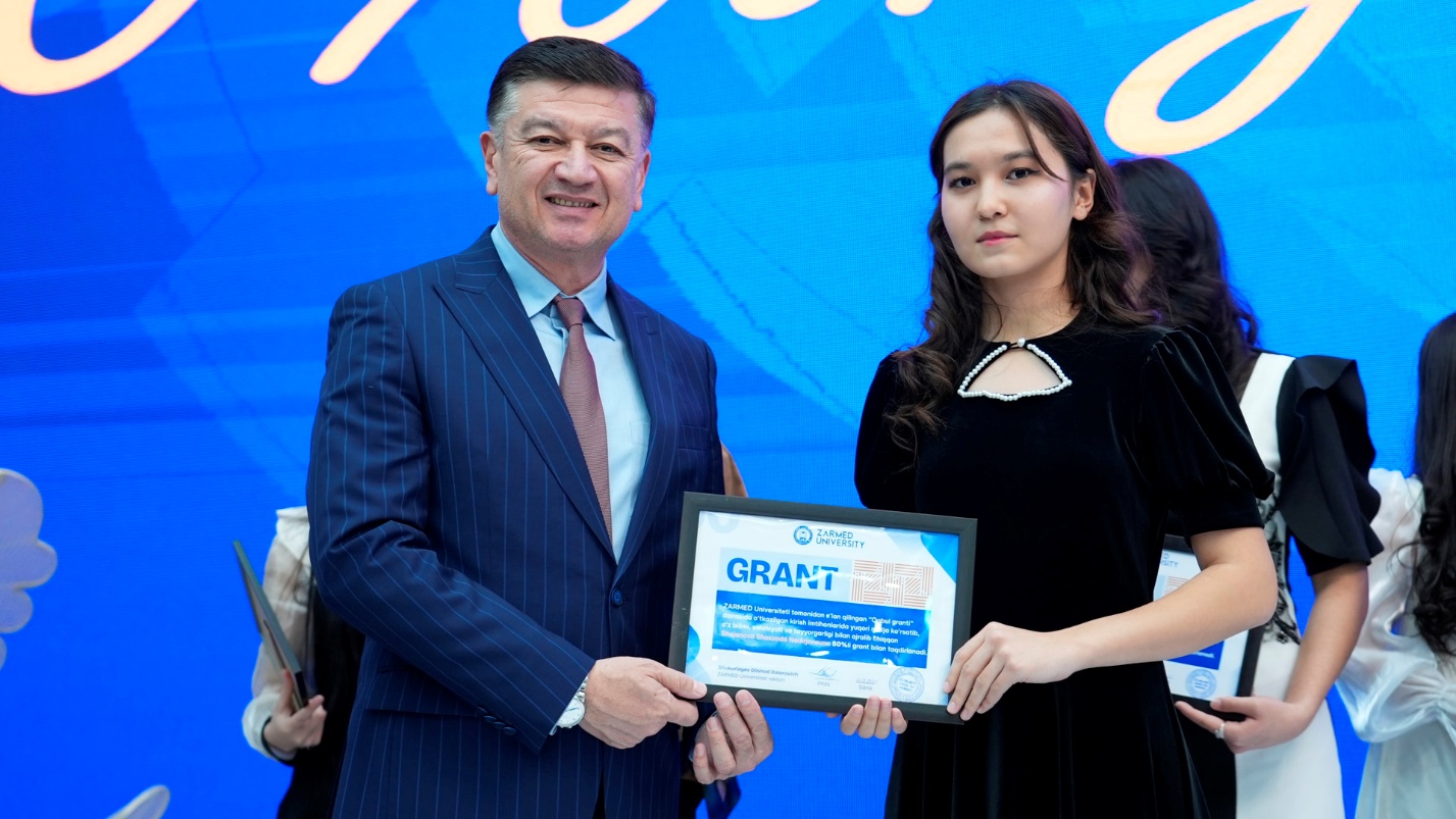 Grant certificate presentation to student